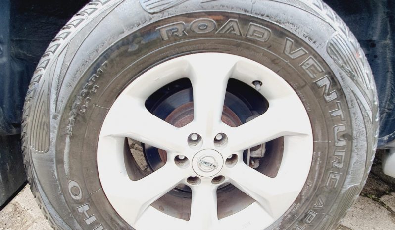 Nissan Pathfinder 2.5 Se 5p full