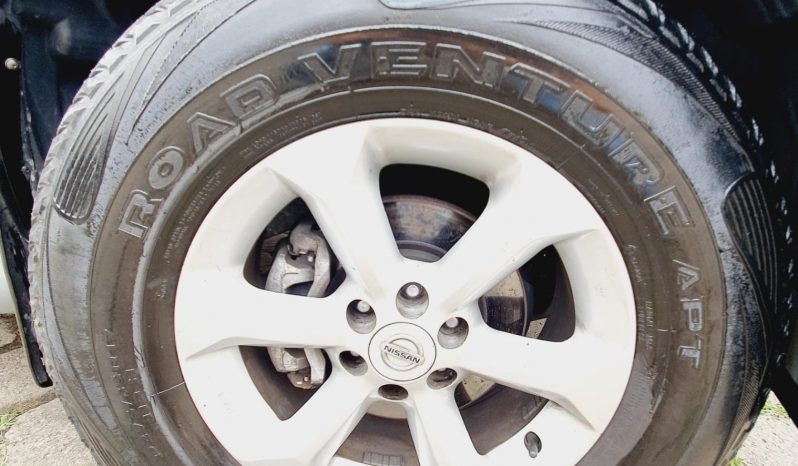 Nissan Pathfinder 2.5 Se 5p full